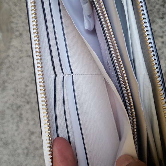 wallet - Picture 5 of 9